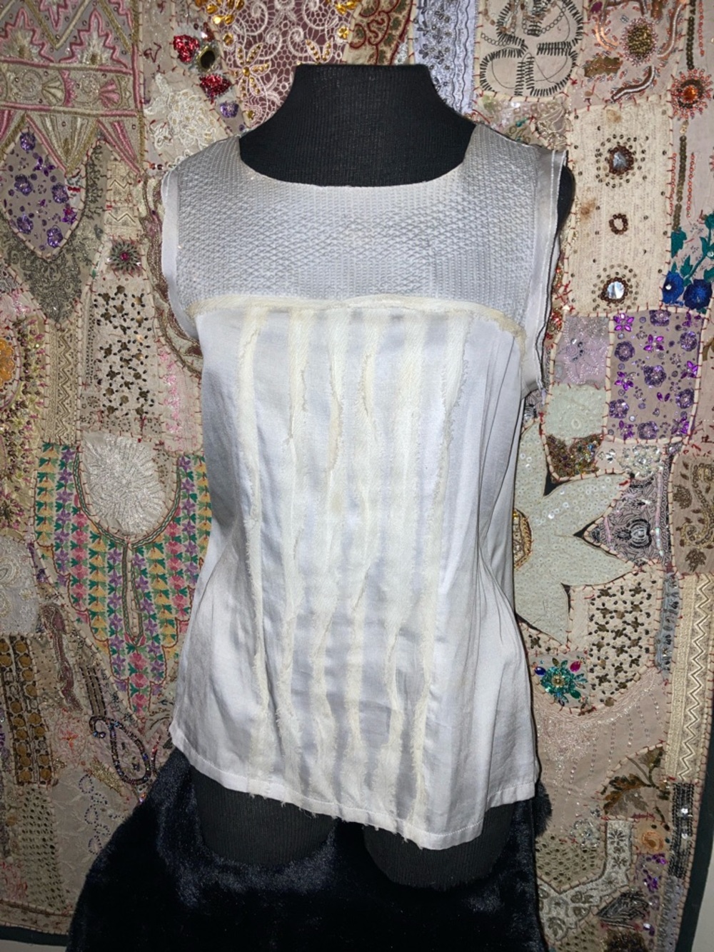 LOFT Cream Sleeveless Textured Yoke Camisole